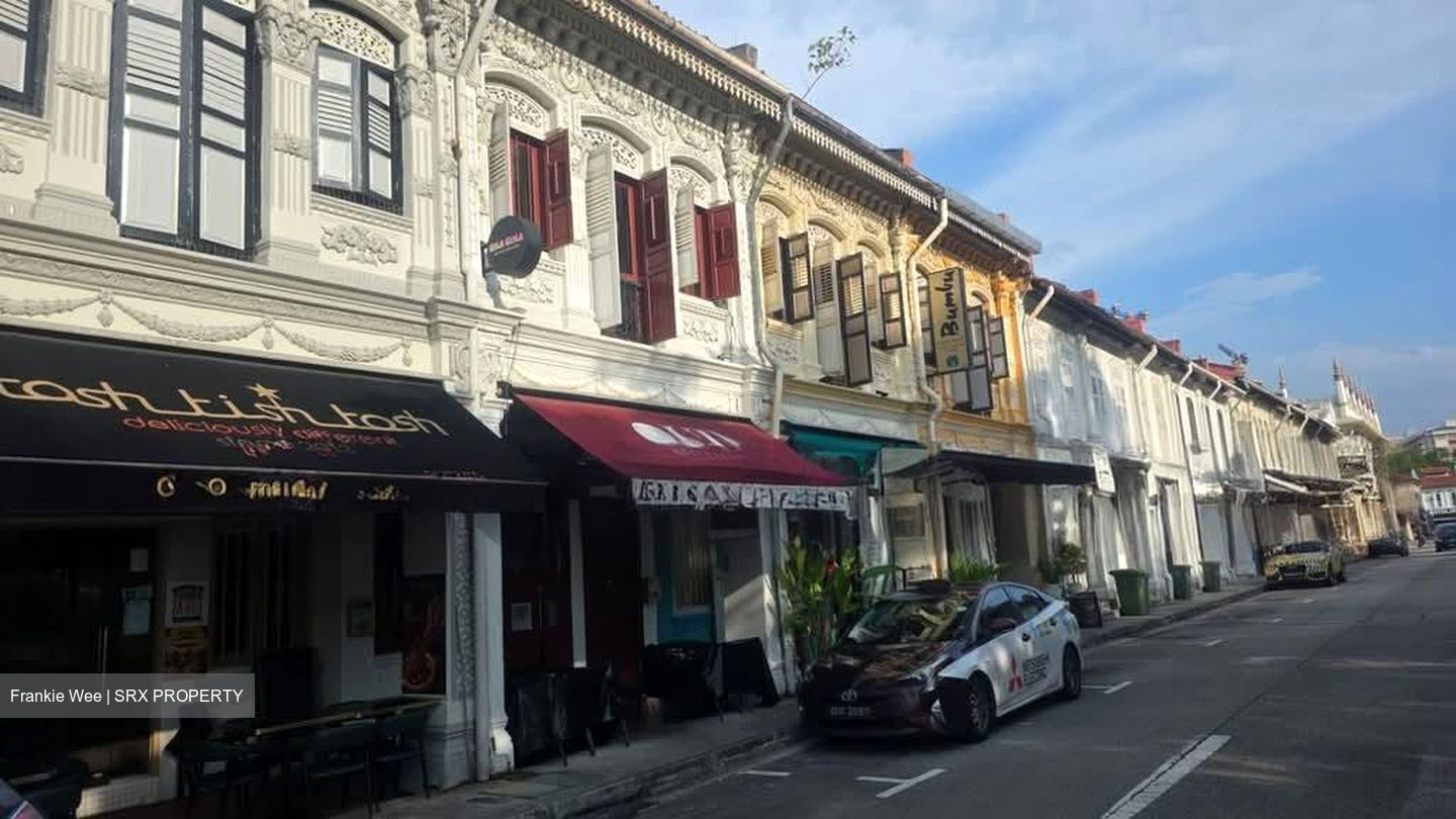 Kandahar Street (D7), Retail #586610131